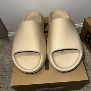 Yeezy Slide Bone Size 11 - Lightly Worn